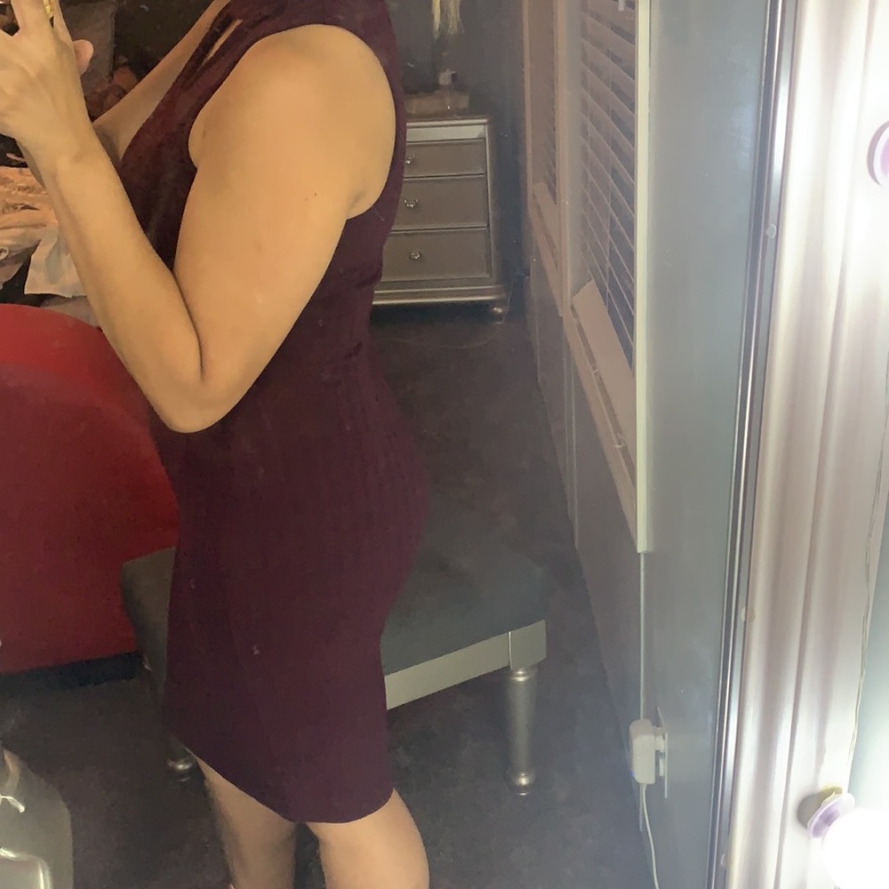 Knee Length Dress - Picture 3 of 4